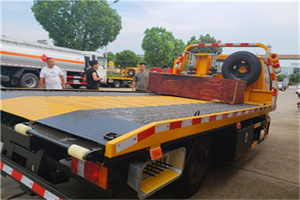 北戴河区附近拖车电话号码服务